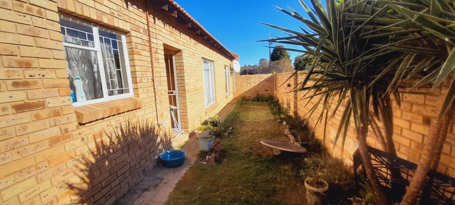 2 Bedroom Property for Sale in Wilkoppies North West